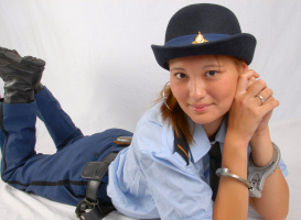 Politieagente Karima